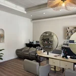 Le Salon de Maya , salon de coiffure à Millau